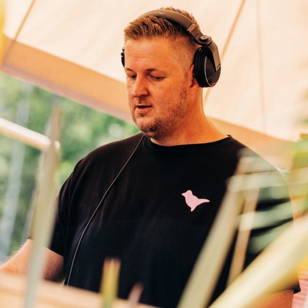 Dennis Quin Dennis Quin s Dedication To House Music Top 10 Chart On 